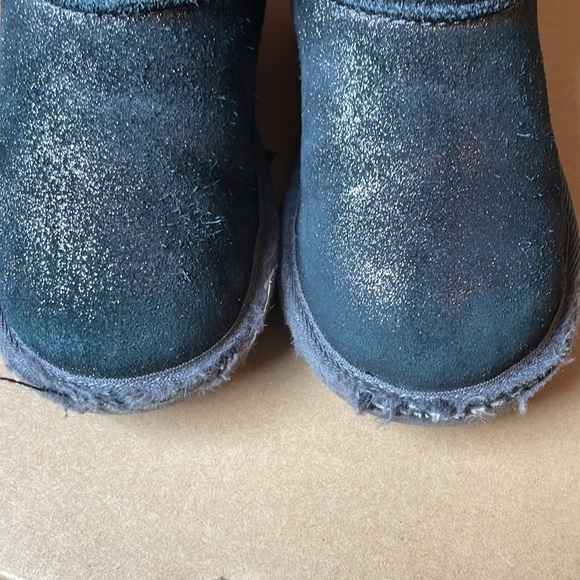 UGG Classic II Metallic Glitter - Picture 6 of 11